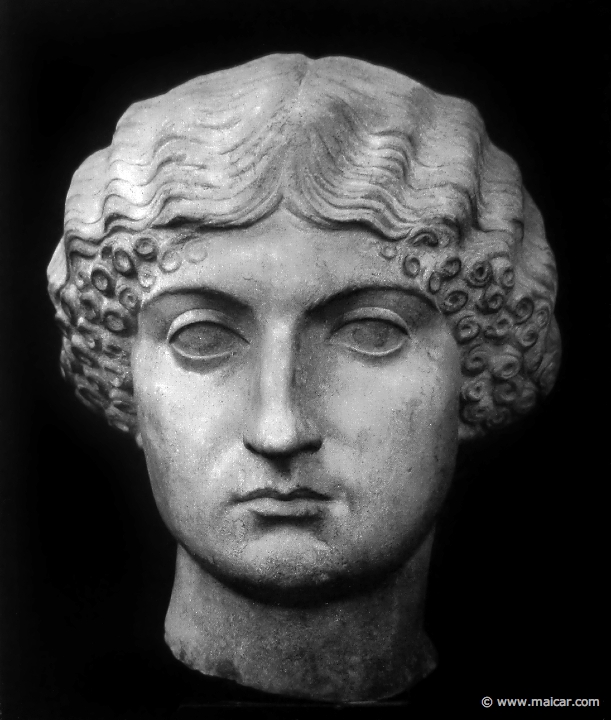 hek209.jpg - hek209: Livia. Kopenhagen, Glyptothek Ny-Carlsberg. Die Bildniskunst der Griechen und Römer, von Anton Hekler (1912).