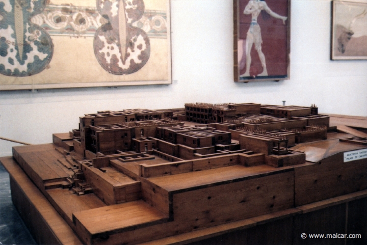 9518.jpg - 9518: Palace of Knossos (maquette). Herakleion Museum (Crete).