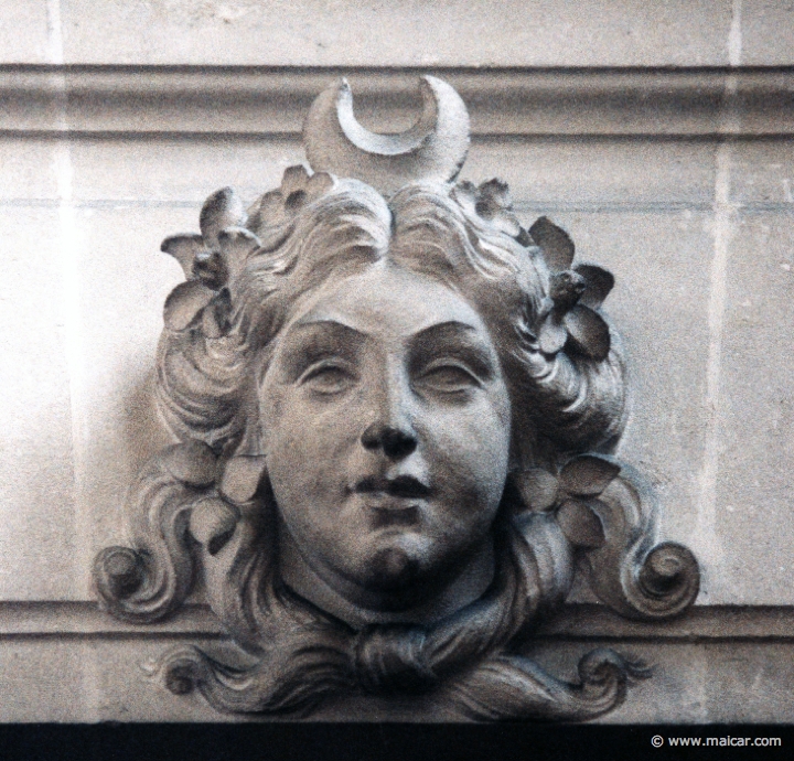 5632.jpg - 5632: Selene. Wall decoration at Musée d'Art et d'Histoire, Genève.