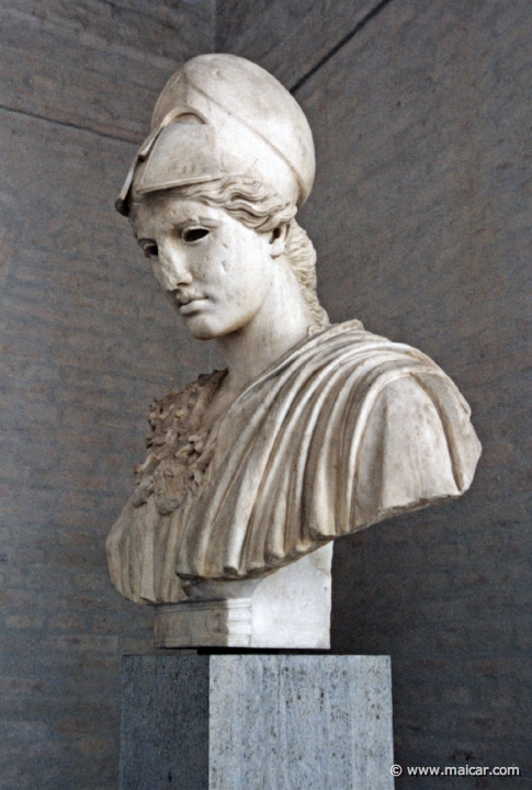 0228.jpg - 0228: Büste des 2 Jh. n. Chr. (eingesetze Augen verloren). Kopie vermutlich nach einer Kultstatue des Kresilas in Athen (430-420 v. Chr.). Glyptothek, München.