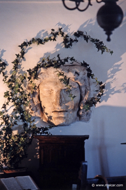 7508.jpg - 7508: Medusa. Axel Munthe's Villa San Michele, Capri.