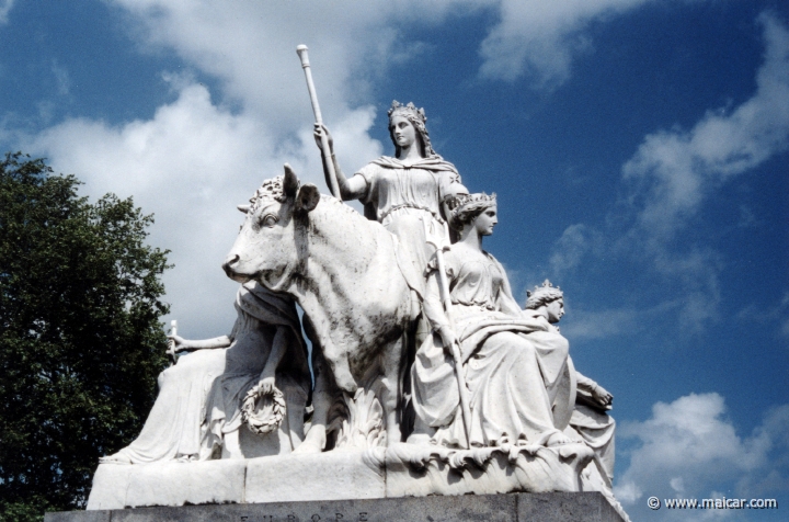 7708.jpg - 7708: Patrick Macdowell, 1799-1870: Albert Memorial, Europe. Kensington Gardens, London.