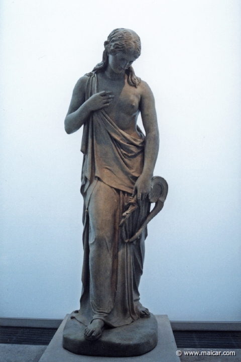 8112.jpg - 8112: John Gibson 1790-1866: Sappho c. 1830. Original plaster. British Museum, London.