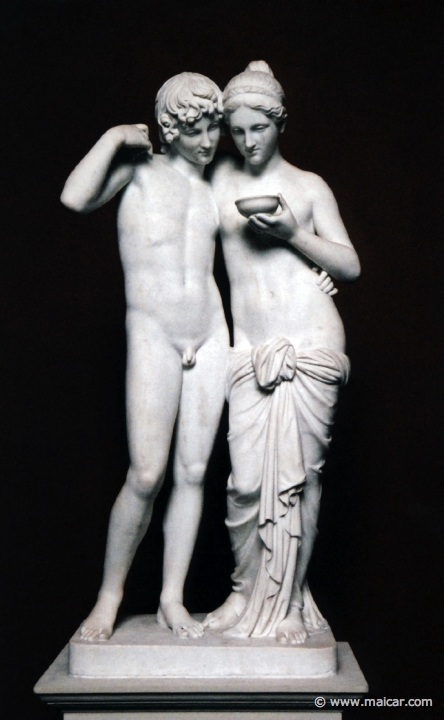 9011.jpg - 9011:  Bertel Thorvaldsen 1770-1844: Cupid and Psyche reunited in heaven, c. 1807. The Thorvaldsen Museum, Copenhagen.